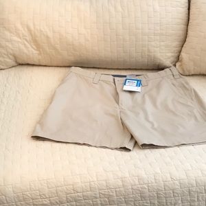 Columbia shorts NWT
